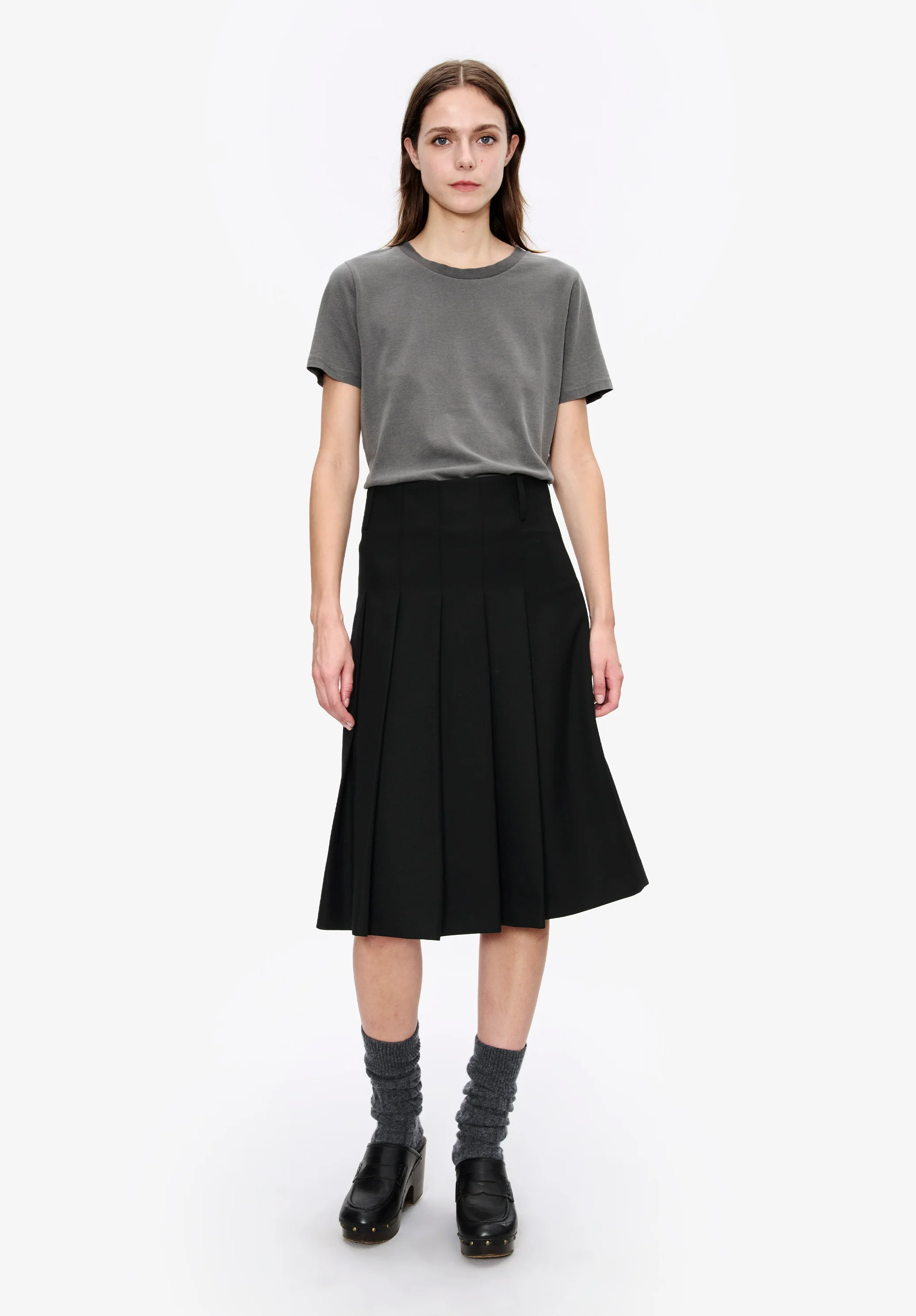 Long pleated skirt
